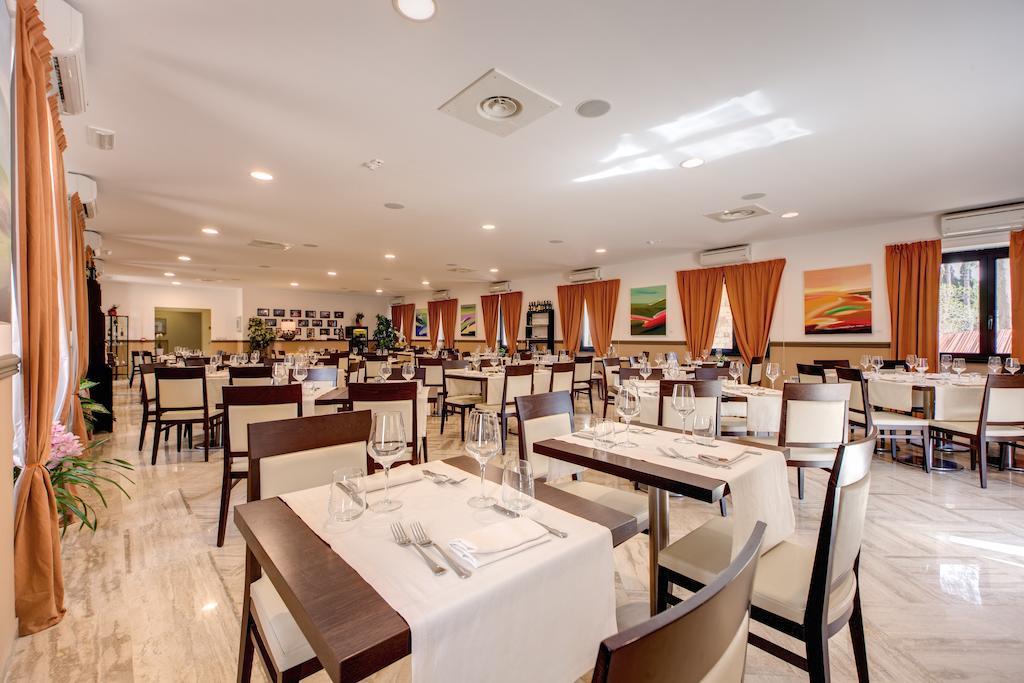 רומא Regal Park Hotel מראה חיצוני תמונה