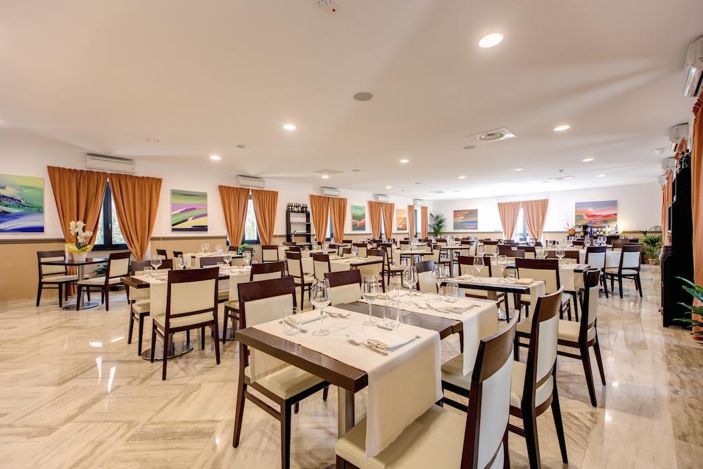 רומא Regal Park Hotel מראה חיצוני תמונה