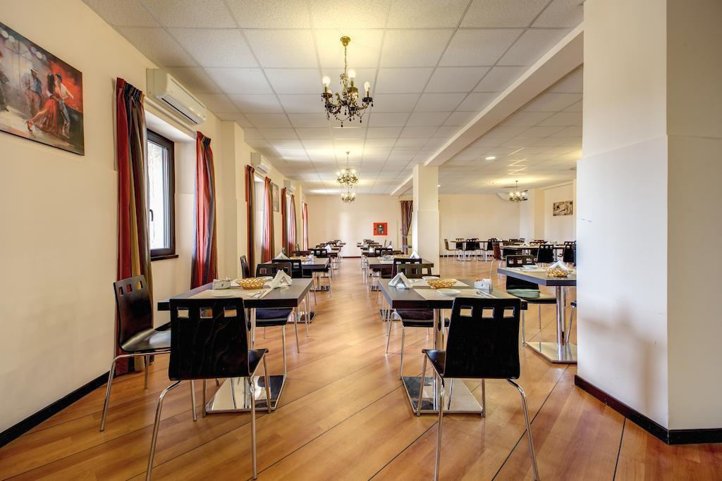 רומא Regal Park Hotel מראה חיצוני תמונה