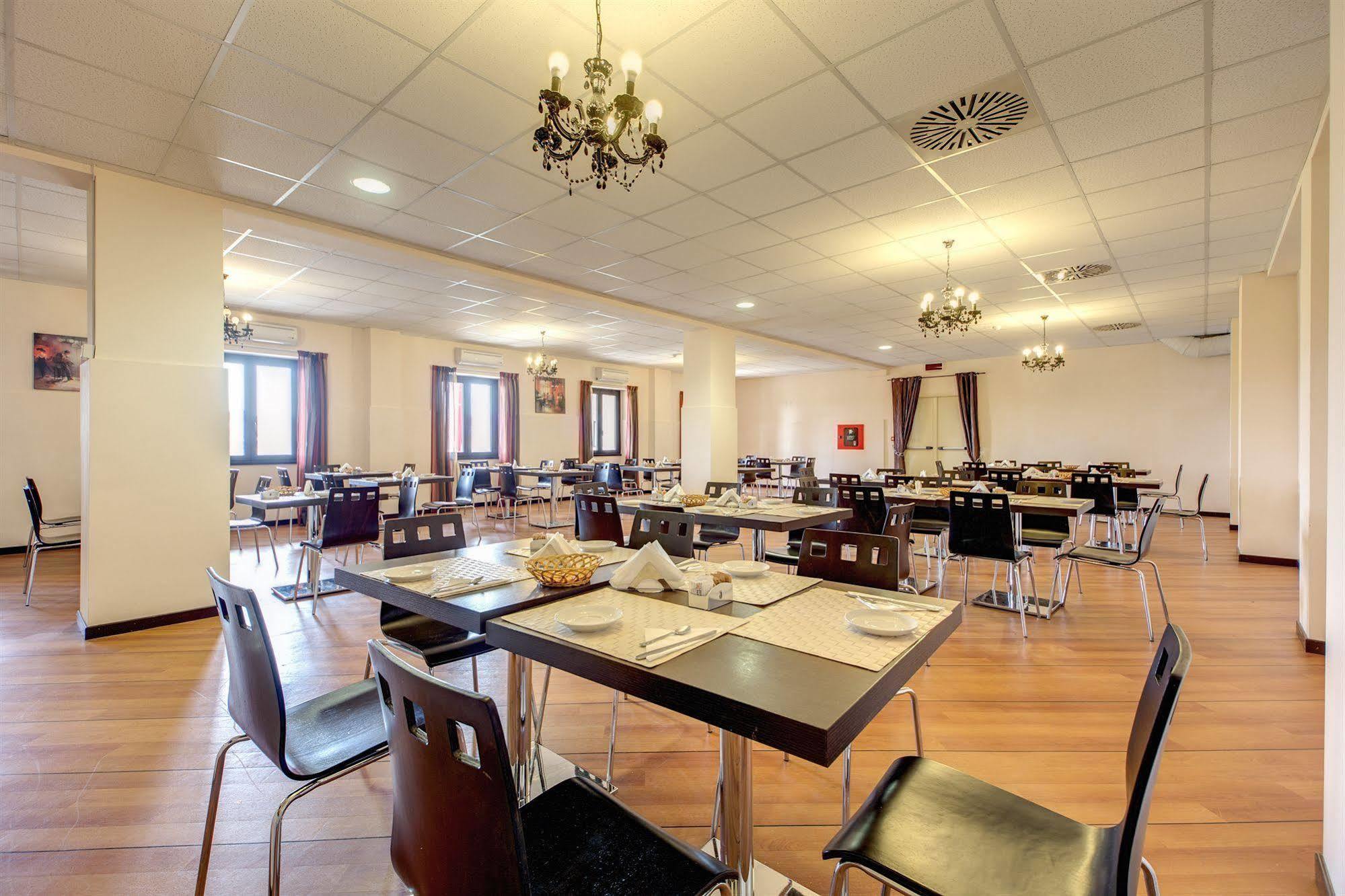 רומא Regal Park Hotel מראה חיצוני תמונה